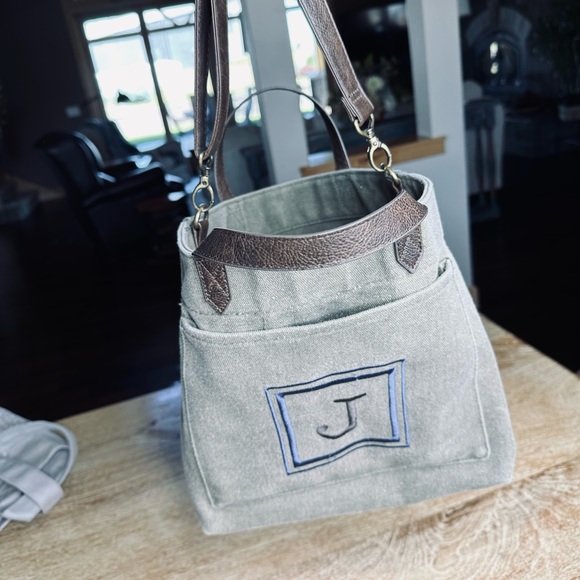 Thirty One Bag/Purse with Embroidered Box and Initial J Hobo Bag - Picture 2 of 7